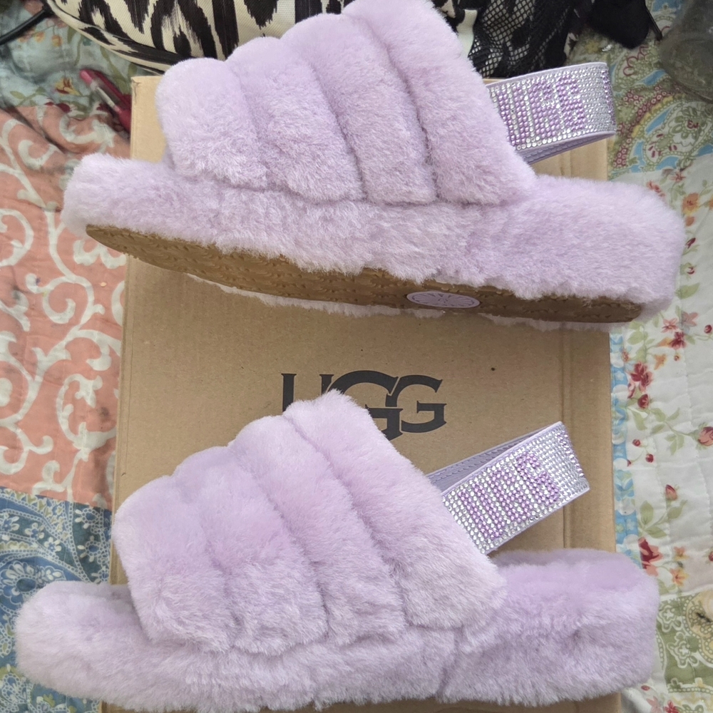 UGG Women's Fluffy Lilac Slippers - Picture 5 of 6
